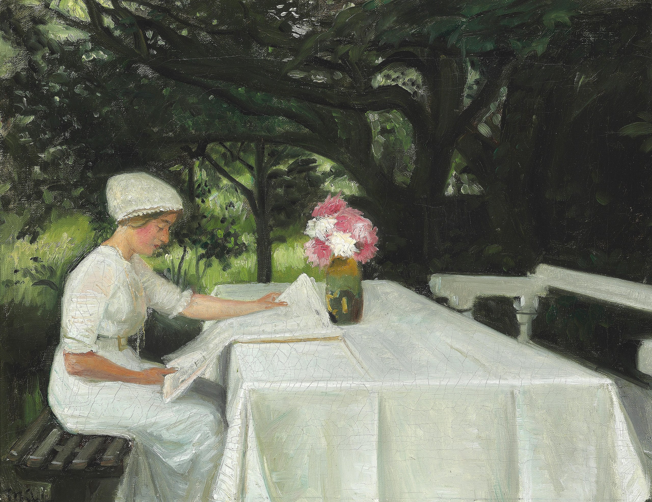 En un jardín de Skagen. Una joven lee el periódico. - Michael Peter Ancher