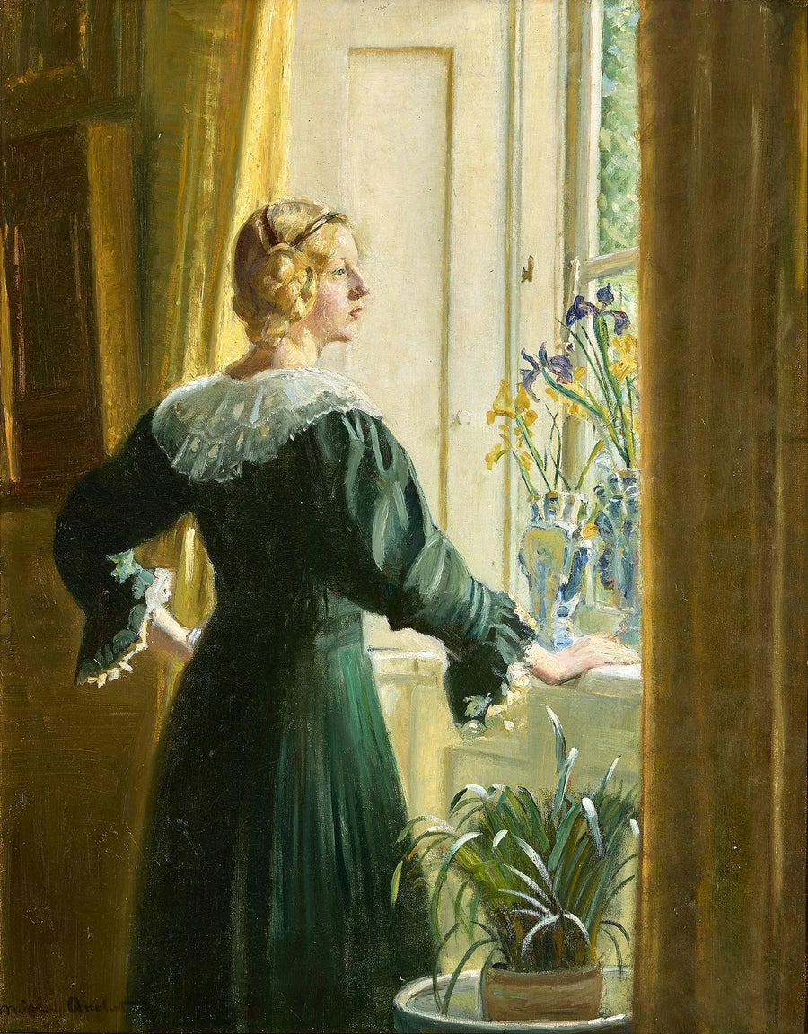 La hija del artista, Helga Ancher, de pie junto a una ventana soleada. - Michael Peter Ancher