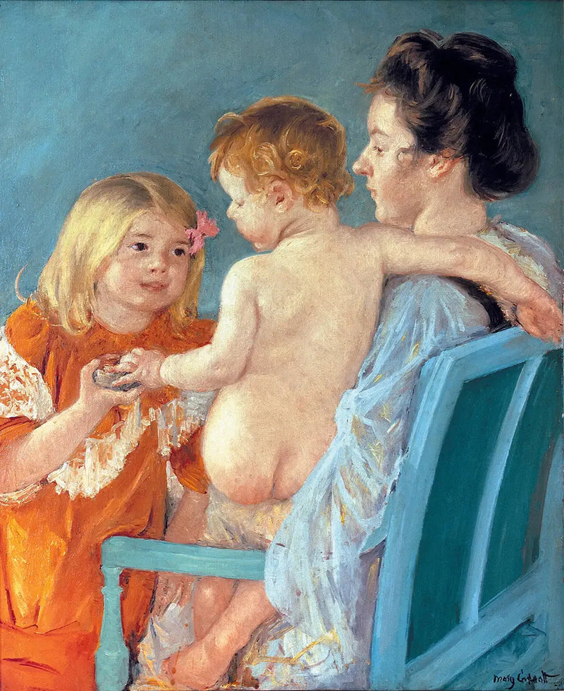 Sara le da un juguete al bebé - Mary Cassatt